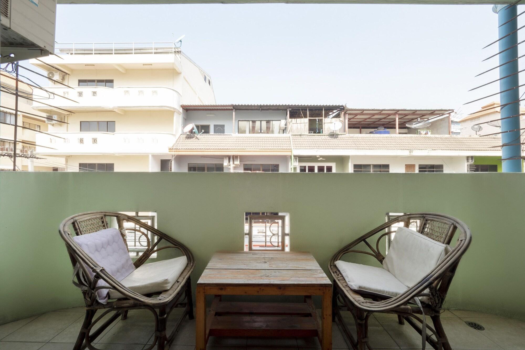 Billabong Hotel Паттайя Экстерьер фото